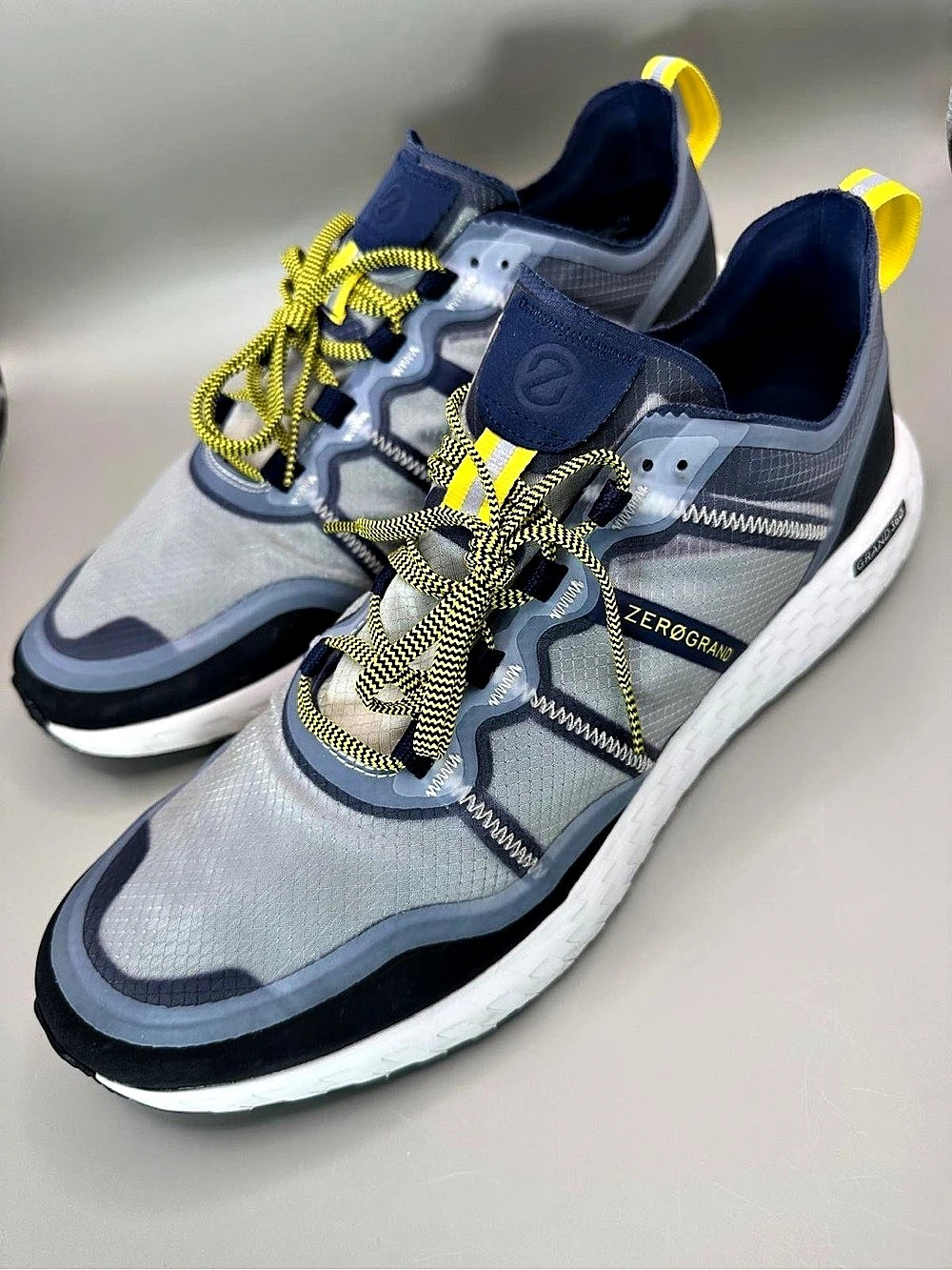 Cole Haan Men’s Zerogrand Grand 360 Yellow Blue Shoes Size Men’s 13M.